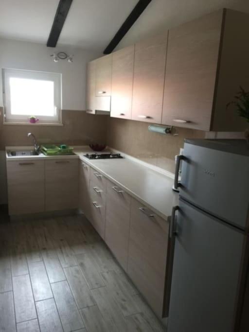 Apartment, 200M From Sea Бъртонигла Екстериор снимка